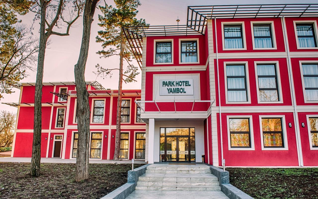Park-Hotel Yambol Eksteriør billede
